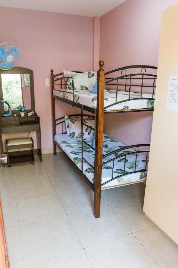 Backpackers Place In Seaviewhills Bohol Panglao-stad Buitenkant foto